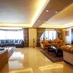 Lahoya Suites