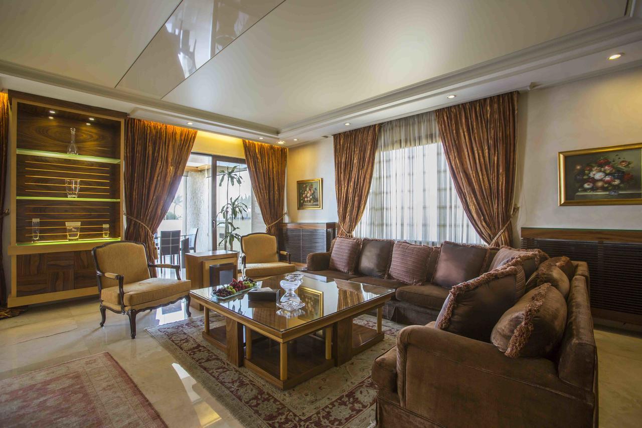 Lahoya Apartment