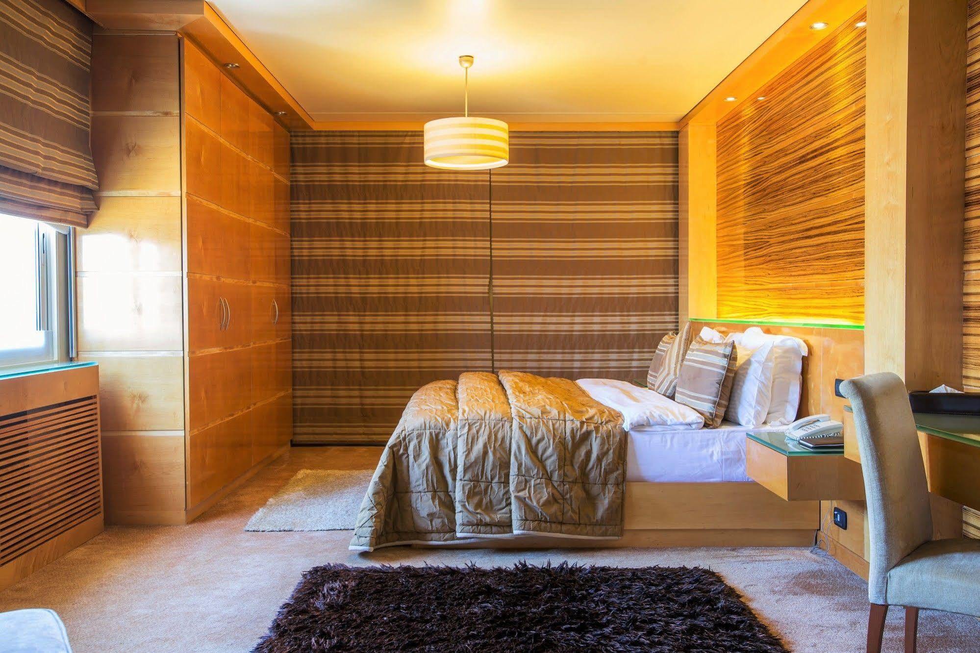 Lahoya Apartment